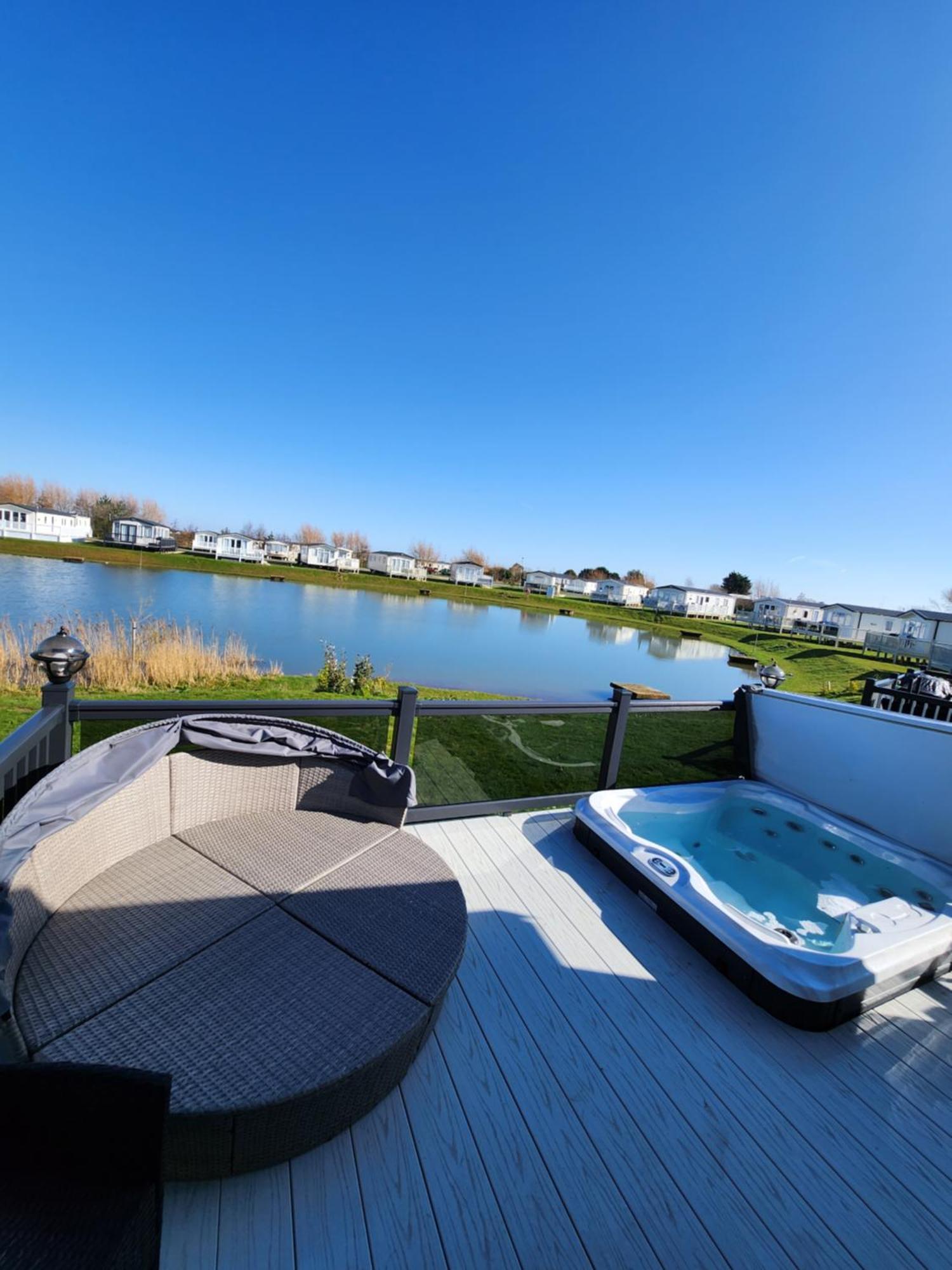 Pinewood Retreat 37 Fishing Lake With Hot Tub The Grange Mablethorpe Hotel Eksteriør billede